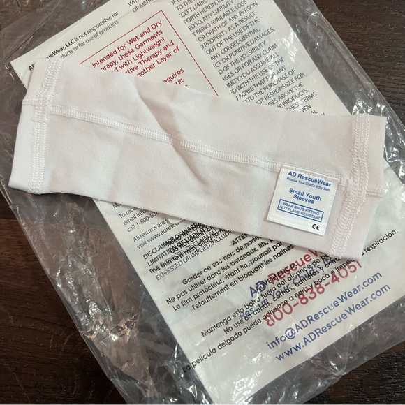 AD Rescue Wear Wet Wrap Therapy Wrap-E-Soothe Sleeves Kids Small NEW 1 Sleeve - Picture 3 of 3